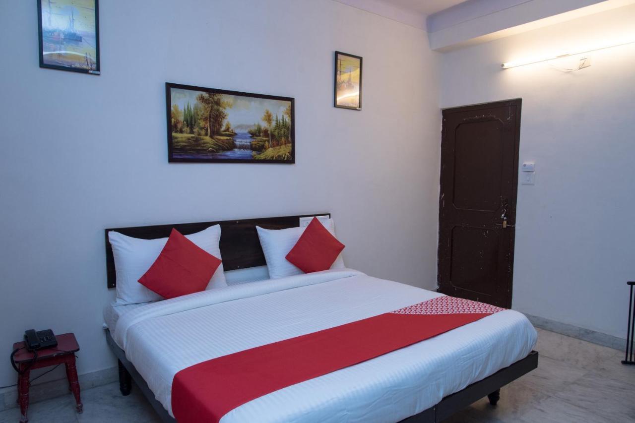 Oyo 14118 Hotel Kalika Palace Удайпур Экстерьер фото